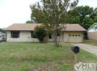 732 Dunaway Ln, Azle, TX 76020