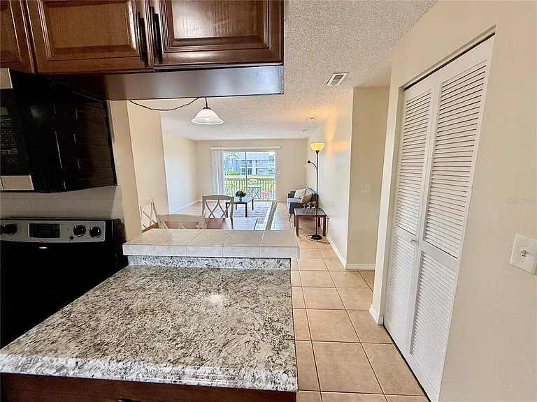 2612 Hidden Lake Dr N #D — Photo 6