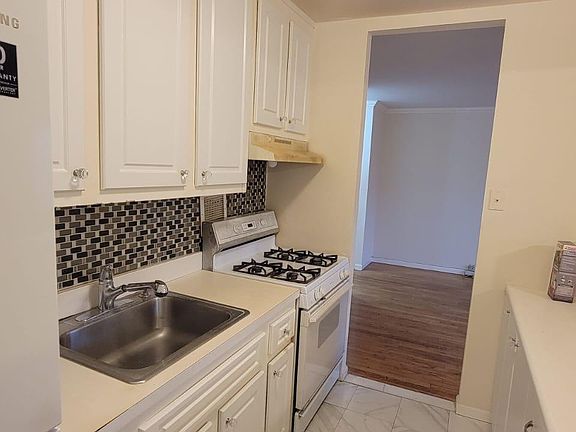 4th image of 395 Westchester Ave APT 5