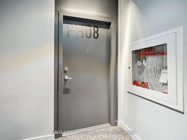 7 Smith Cres #Penthouse 808 — Photo 23