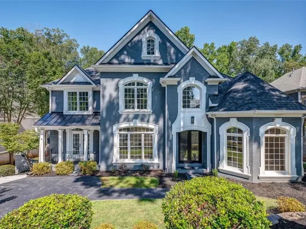 1076 Devine Cir NE, Atlanta, GA 30319