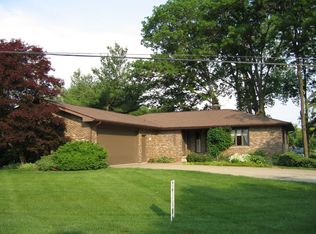 4015 Chevron Dr, Highland, MI