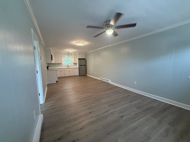120 N Pinewood Dr #2 — Photo 2