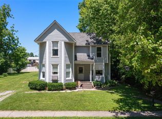 418 W 3rd St, O'Fallon, IL 62269