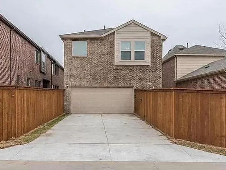 3724 Cobblecreek Dr — Photo 4