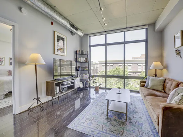 520 John Carlyle St Unit 312, Alexandria, VA 22314