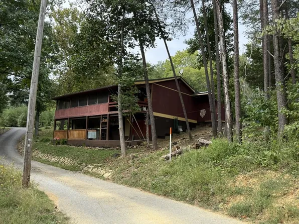 125 W Taxiway Dr, Albany, KY 42602
