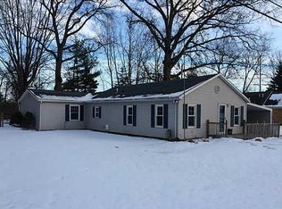 327 Roseanna Dr, Toledo, OH 43615