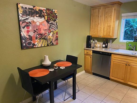2nd image of 2714 Bellevue Ave