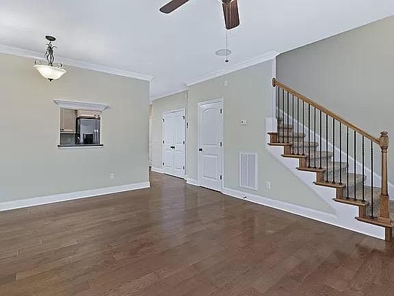 4th image of 6938 Park Dr