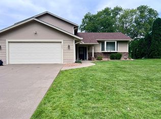 1641 Camelot Ln NE, Fridley, MN 55432