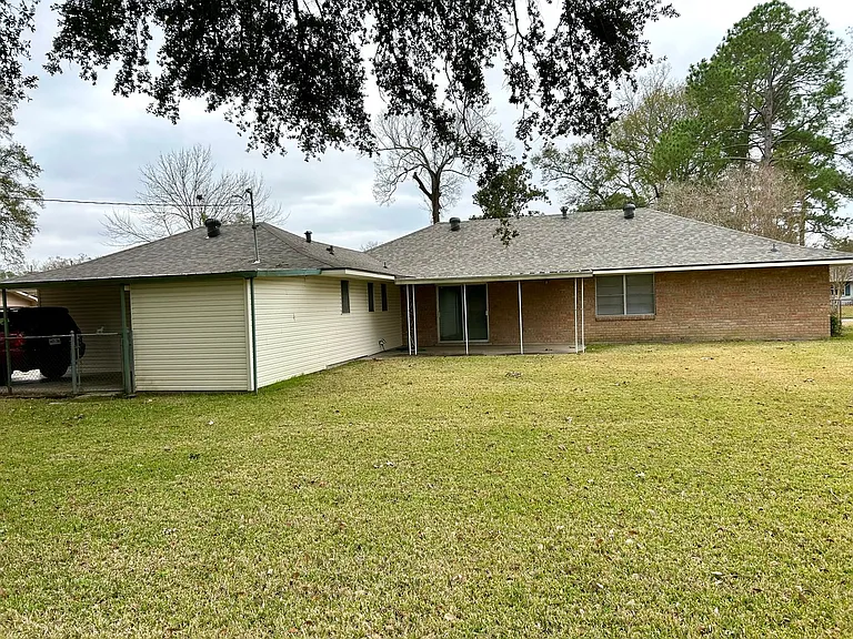 10021 E Tampa Dr — Photo 1