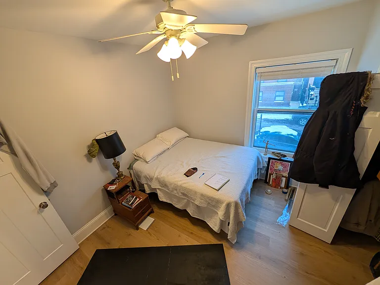 1301 W Roscoe St #1 — Photo 8