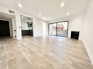 11941 Weddington St #102, Valley Village, CA 91607
