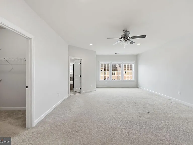 21253 Park Grove Ter — Photo 29