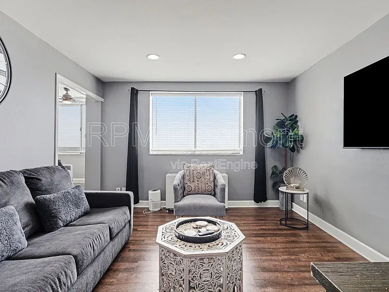 215 Piedmont Ave NE #1804 — Photo 14