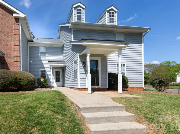 5600 Amity Springs Dr, Charlotte, NC 28212