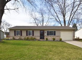 1070 Greenfield Dr, Troy, OH 45373