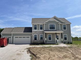 W275N8210 Harvest COURT, Hartland, WI 53029
