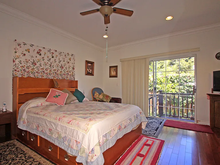 2320 S La Salle Ave — Photo 20
