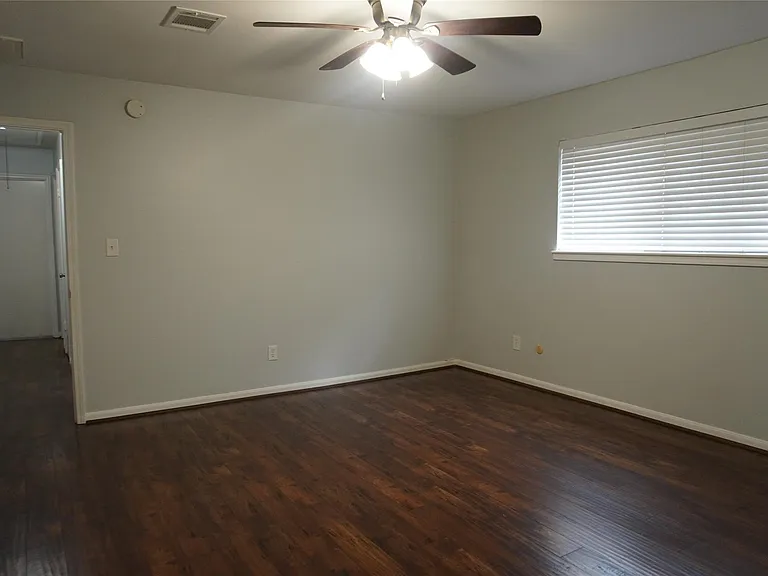 10703 Wickersham Ln — Photo 22