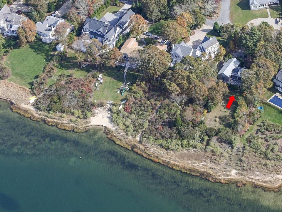 1st image of 371 Shorewood Dr