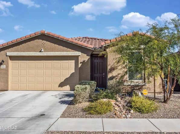 11825 E Becker Dr, Vail, AZ 85641