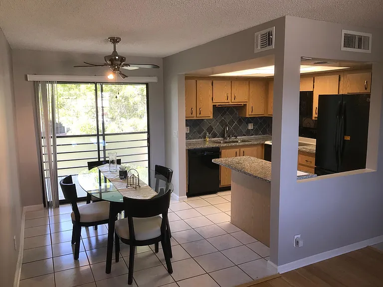 4147 Oak Terrace Dr — Photo 4