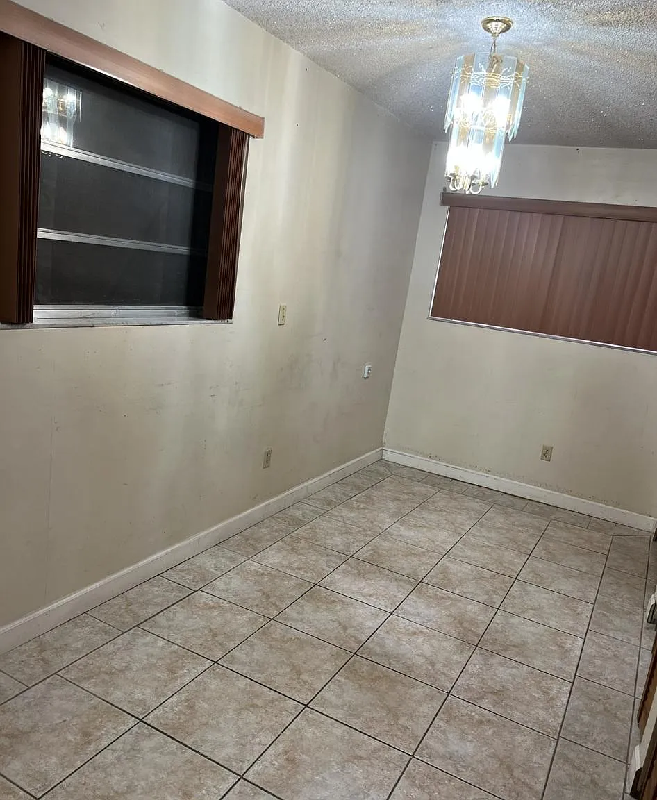 2 bed, 700 sqft, $1,850 — Photo 2