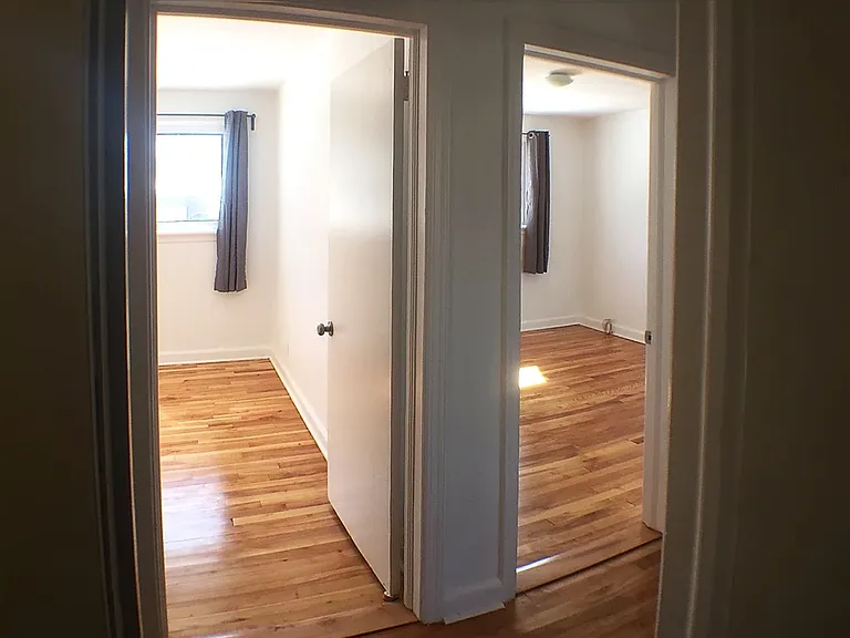 19 Meadowlands Dr W — Photo 26