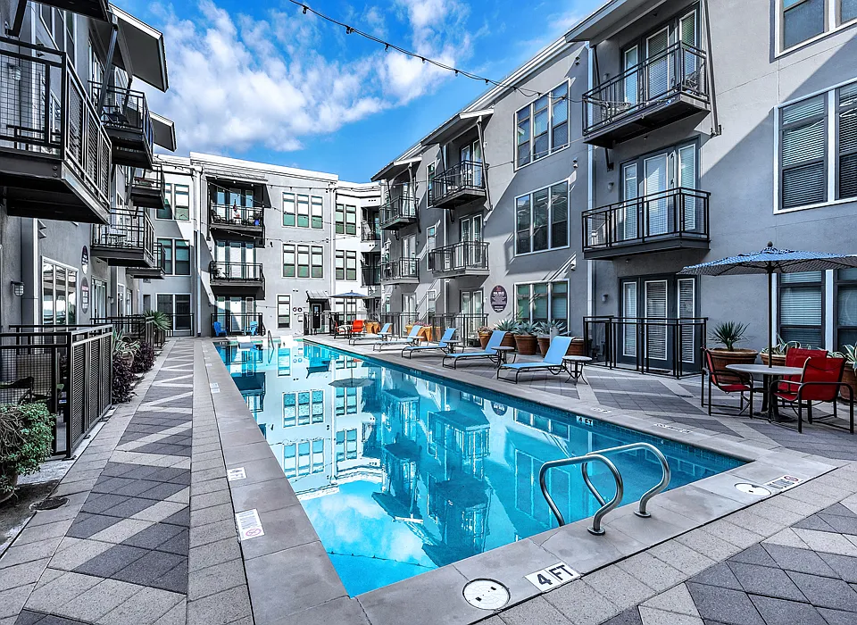 5th Street Commons Boutique Style Pool