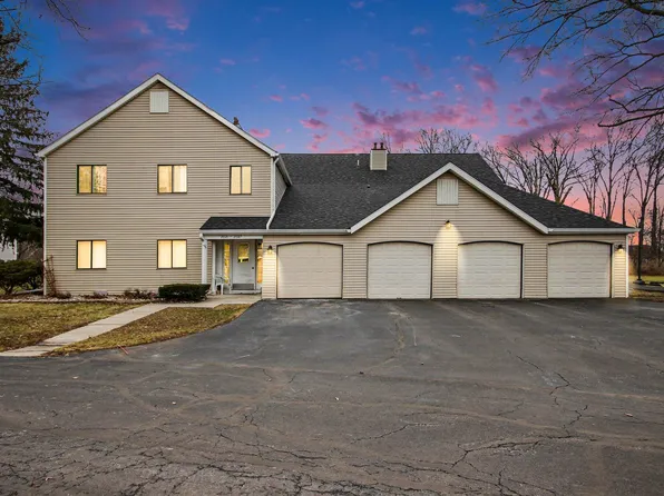 2023 Hawthorne Ln, Chesterton, IN 46304