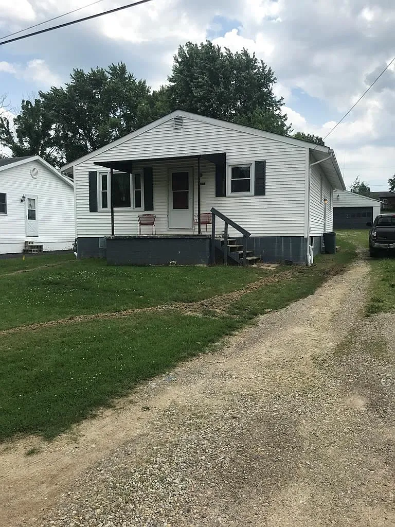 582 Johnson Rd photo 1