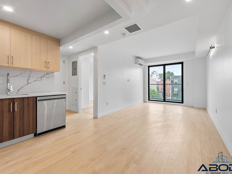 1st image of 21 Meserole St #203