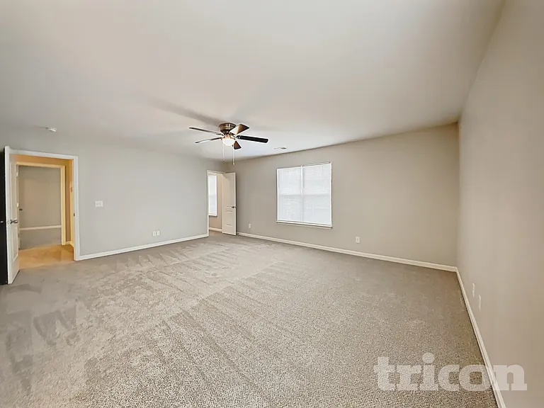 1594 Weatherend Dr — Photo 9