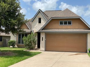 806 Cobble Gate Dr, Brenham, TX 77833