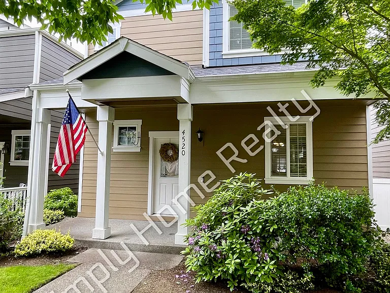 4520 Freemont St NE — Photo 2