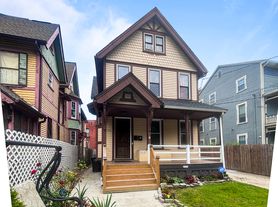 630 Kossuth St, Bridgeport, CT