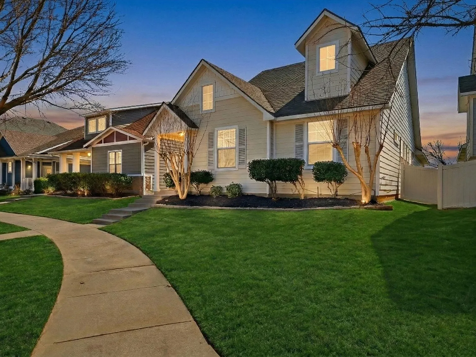 3 bed, 1433 sqft, $2,000 — Photo 1