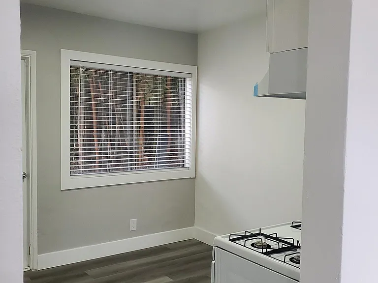 1557 W 145th St #B — Photo 15