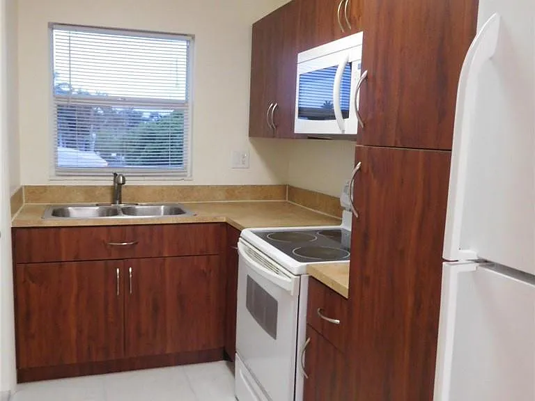 1425 Arthur St #414B — Photo 20