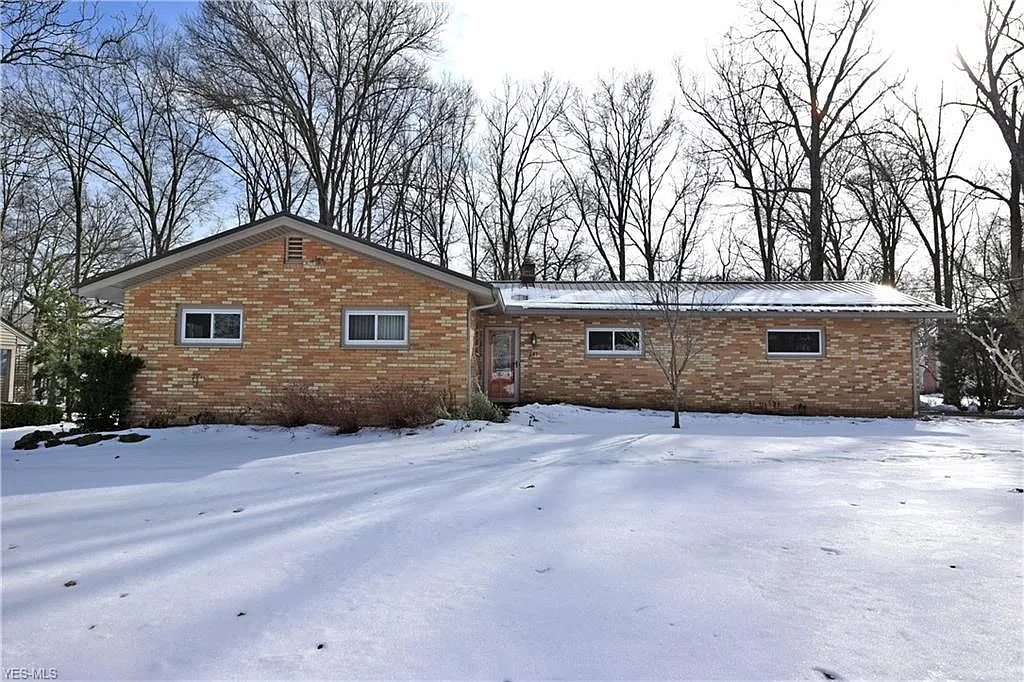 281 Moreland Dr photo 1