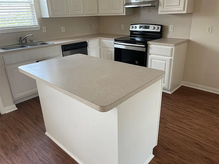 16216 Setting Sun Ct — Photo 19