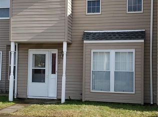 882 Riverbend Rd, Virginia Beach, VA 23452