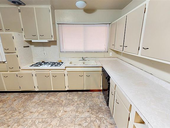 3rd image of 1806 N Breckon Dr