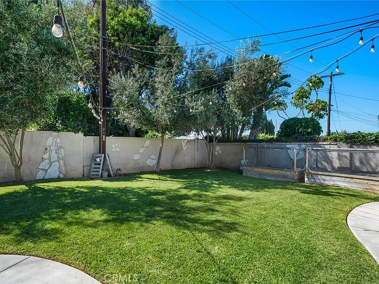 2273 Columbia Dr — Photo 33