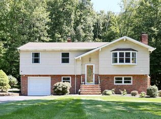 146 Stonetown Rd, Ringwood, NJ 07456