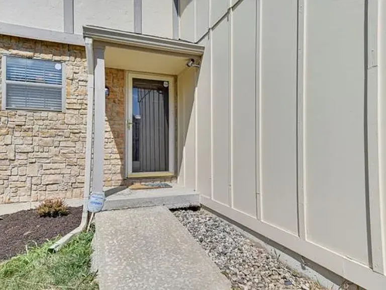 13330 Walnut St — Photo 3