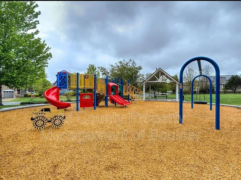 14300 Waterside Ln #J5 — Photo 25