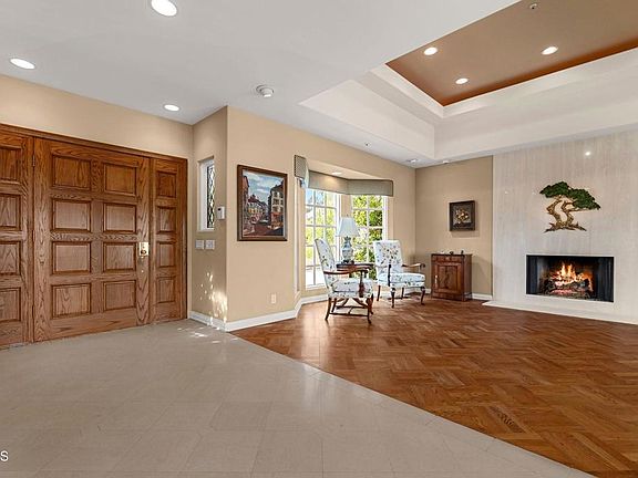 4th image of 1401 Glen Oaks Blvd